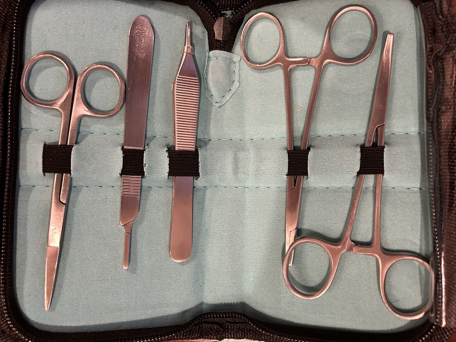 Complete Suture Practice Kit w/ Instruments & Sutures – Silicone Pad Gently Used
