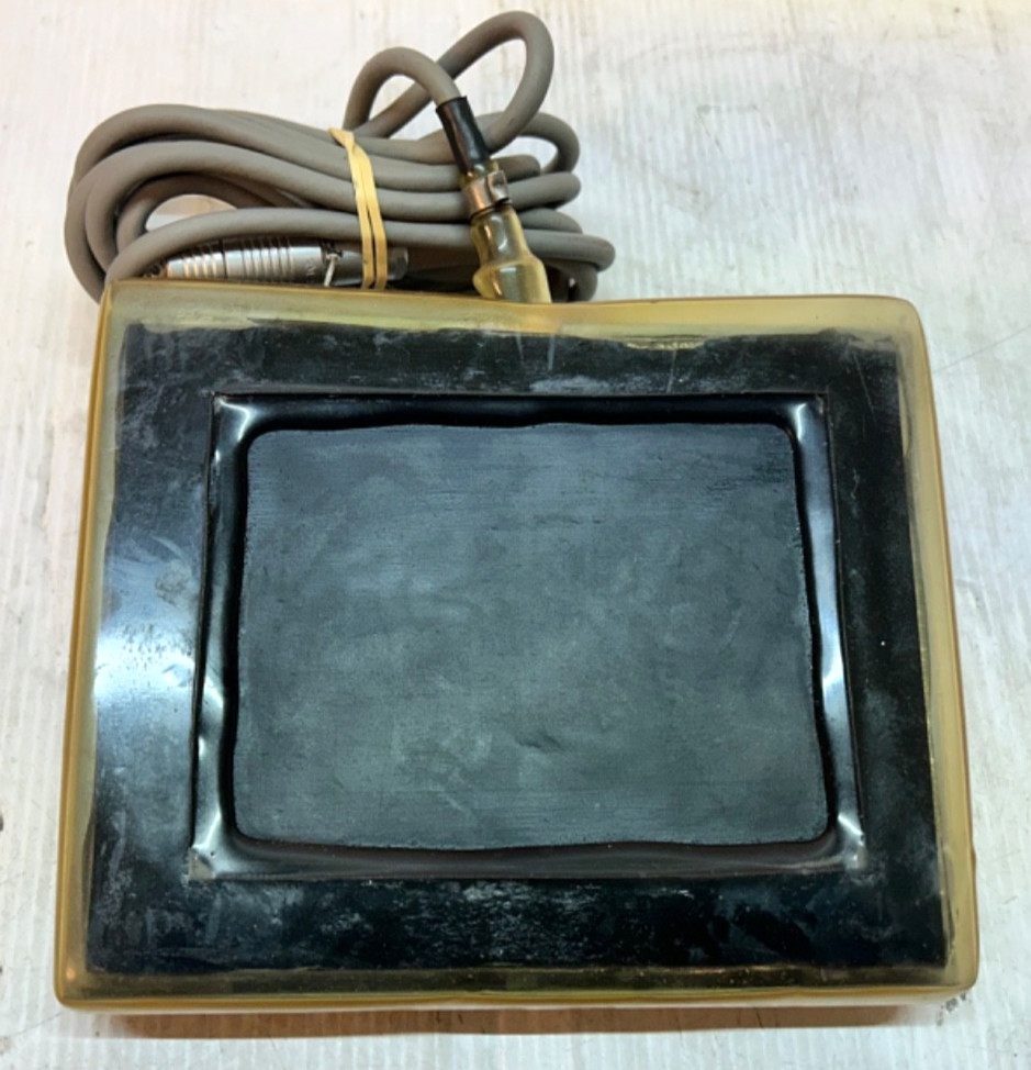 Oscillate Forward Reverse Footswitch (CAT NO. C9965) T1154