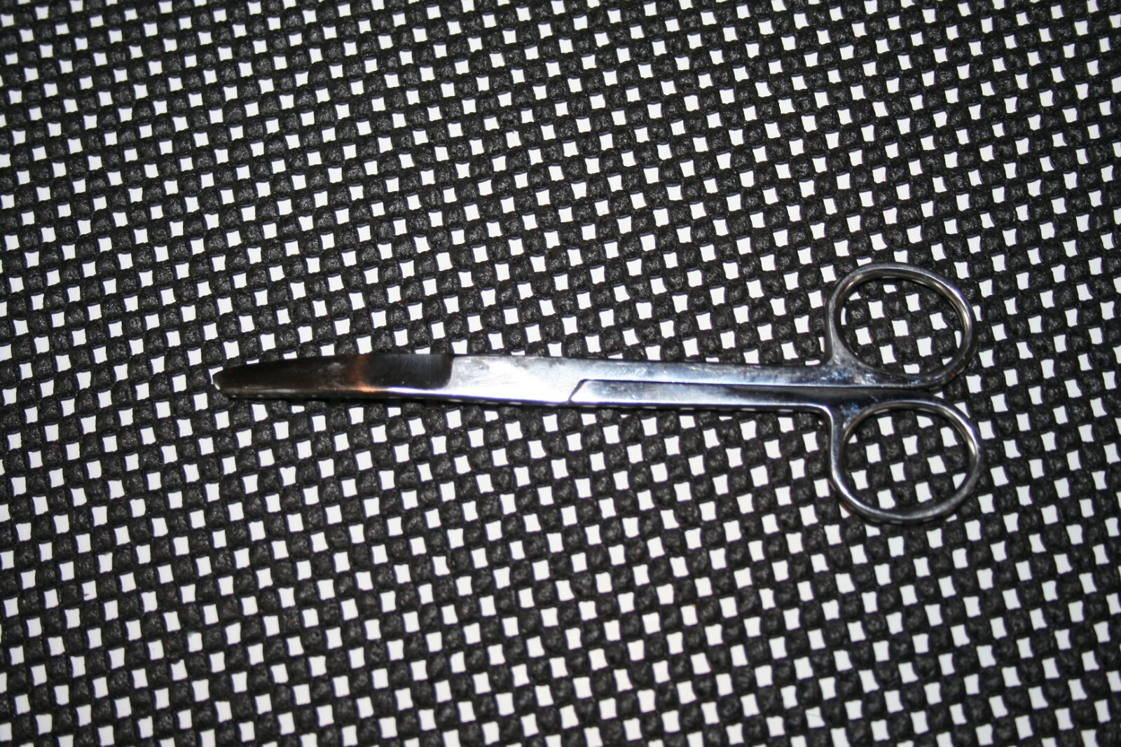 2 PAIRS- OPERATING DISSECTING SCISSORS 5.5″ CURVED TIP BLUNT SHARP NEW