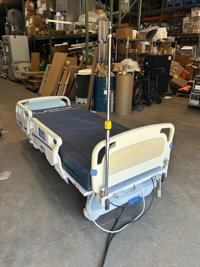 Stryker 3002 S3 Fully Electric 500 lbs Hospital Bed w/ End Cap Controls, Scale