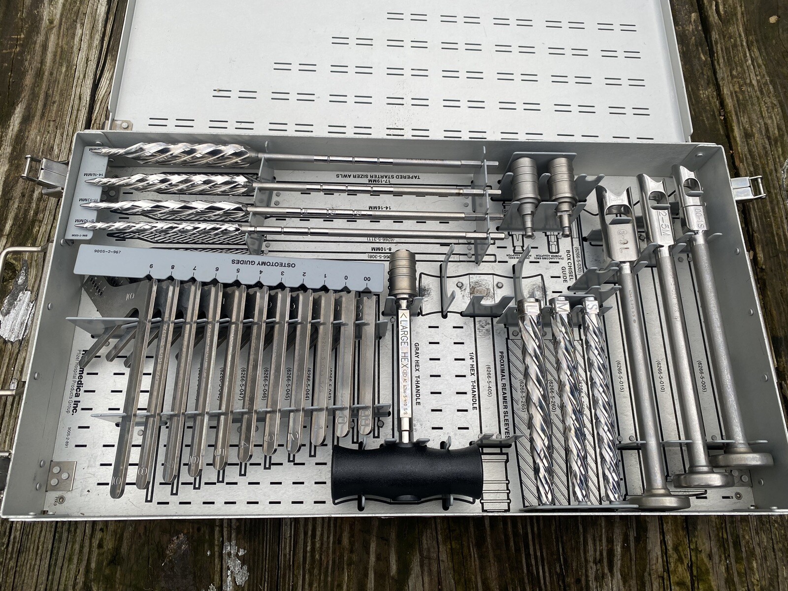 Howmedica #6266-9-900 Command Instrument System Total Hip Starter Kit Tray Case