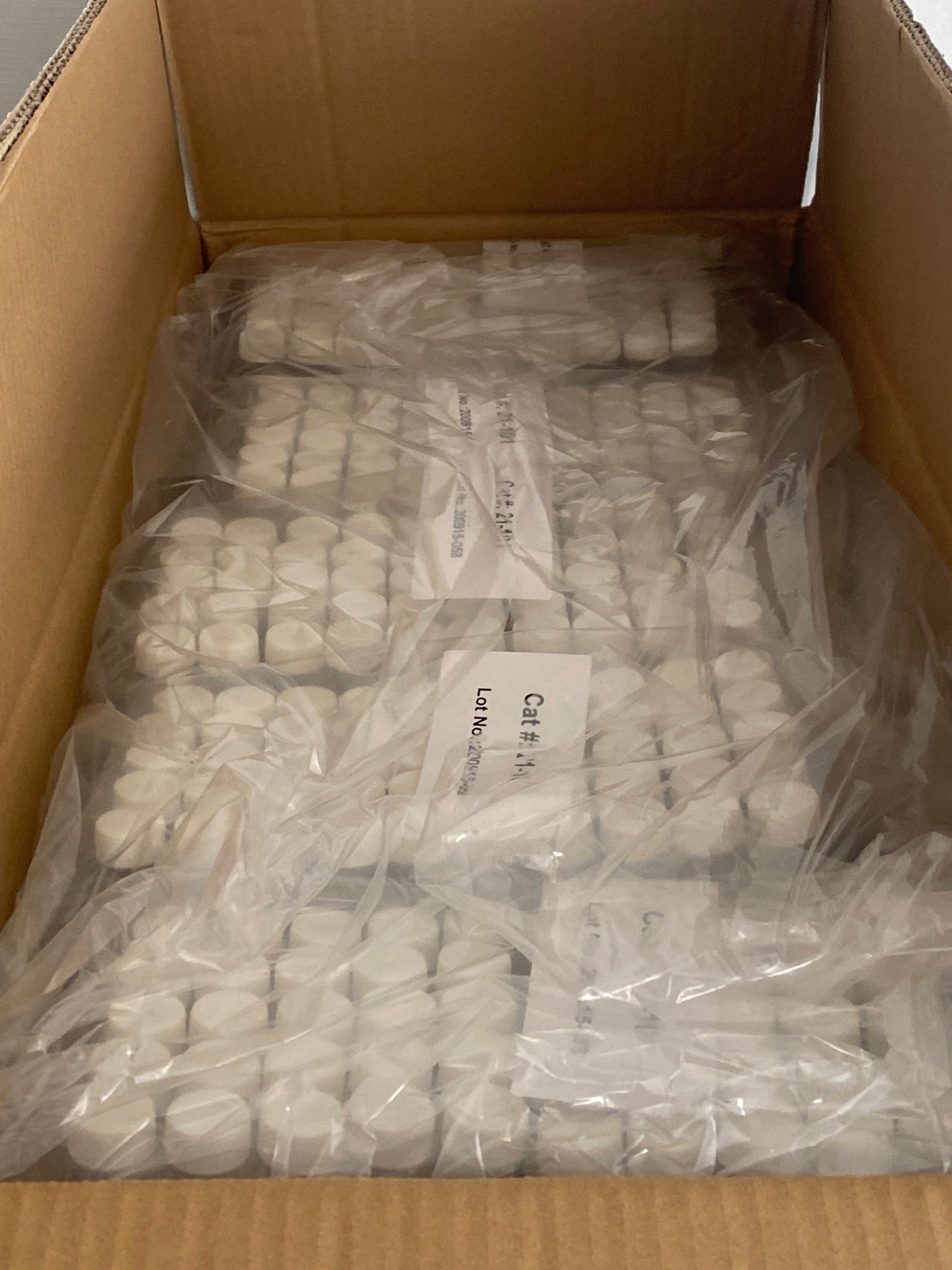 (500) GENESEE GenClone 15mL PP Graduated Conical Centrifuge Tubes w/ Caps 21-101