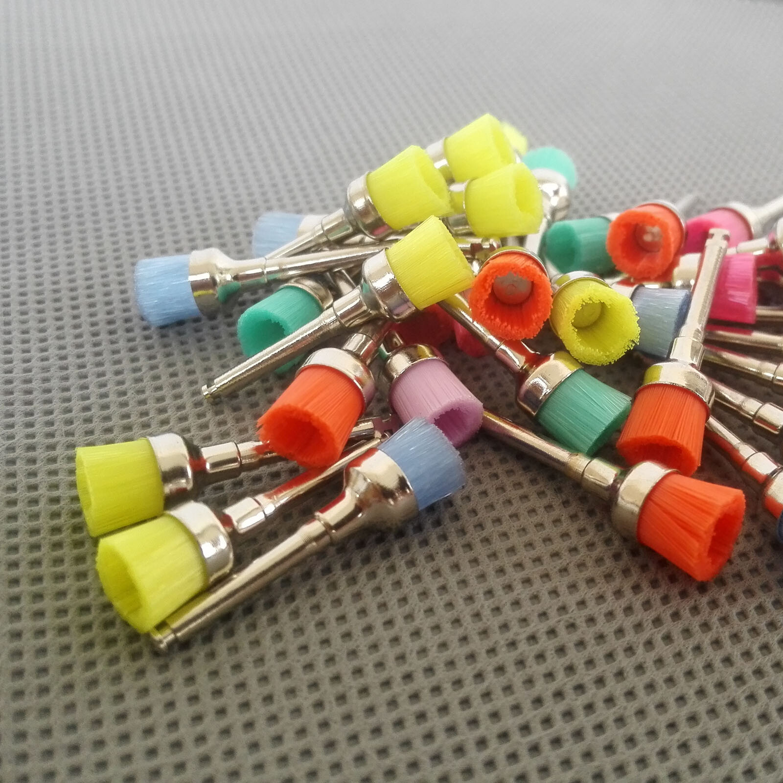100 PCS Mixed Color Nylon Latch Flat Polishing Polisher Prophy Bowl Dental Brush