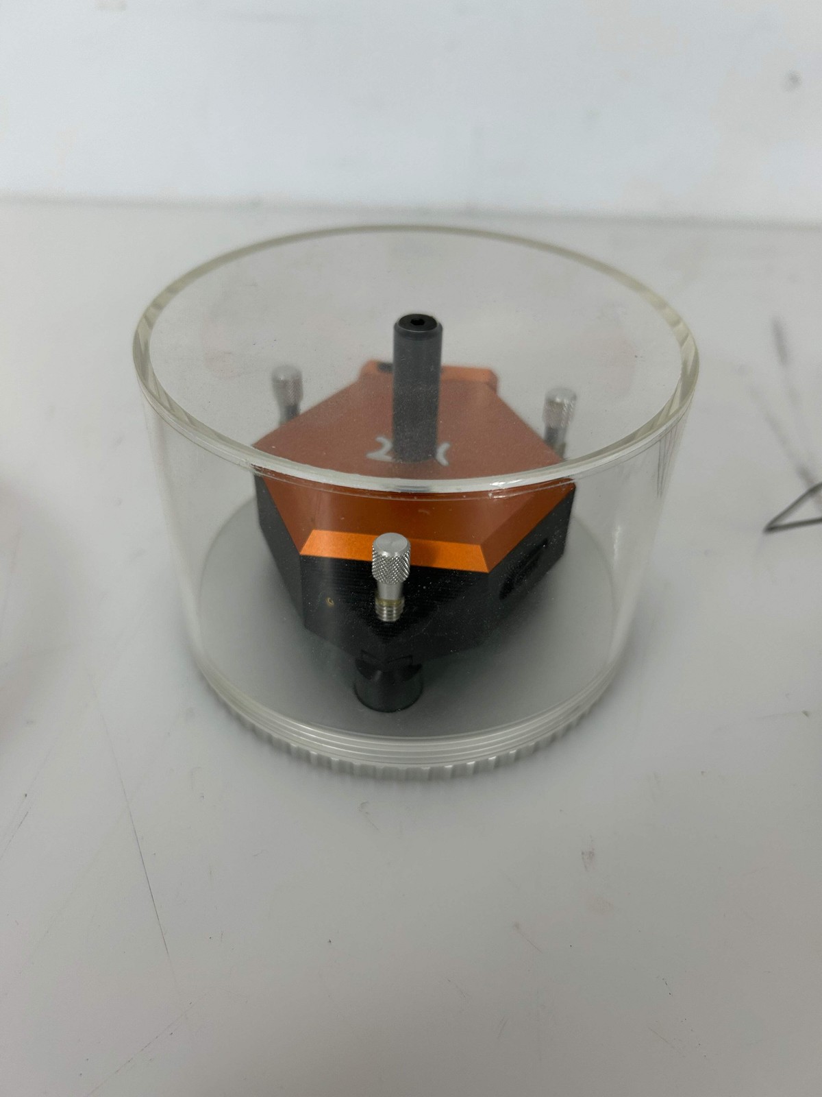 Minus K Technology Vibration Isolation Platform *Untested*