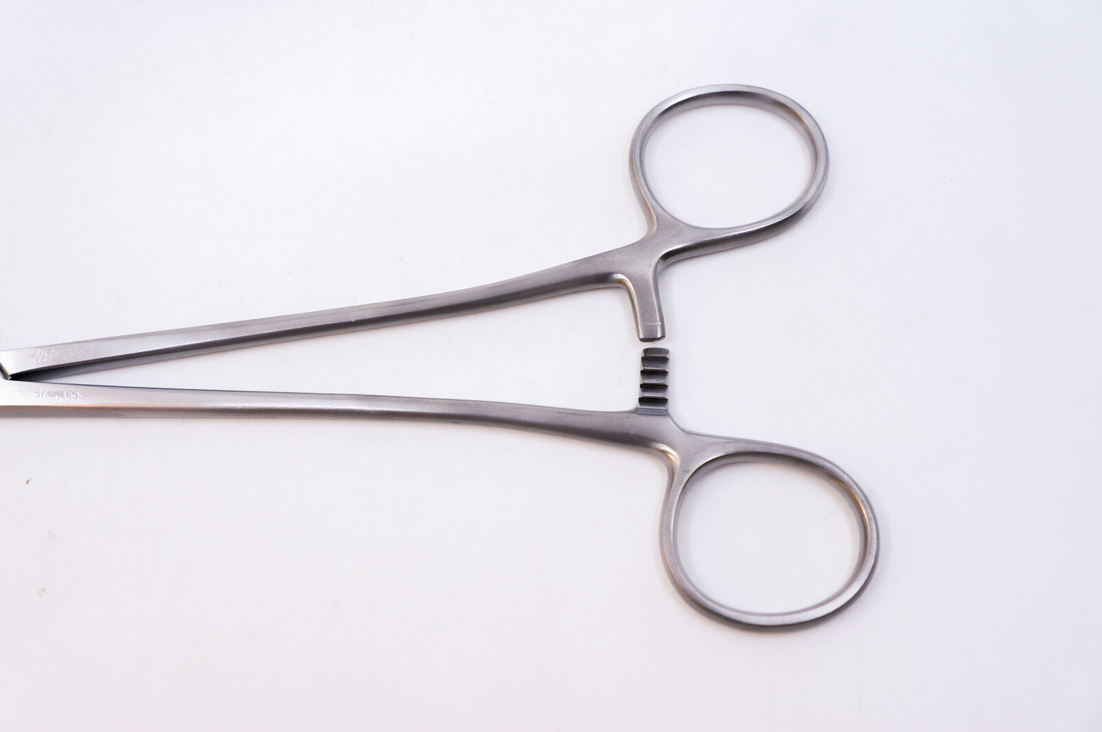 Miltex Forceps Kidney Pedicle, Length 24.1cm, NSN 6515-01-139-8204