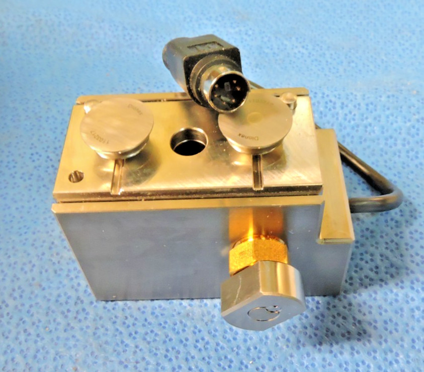 NEW Thermo Fisher Dionex Vanquish Ultimate 3500 3000 Nano Pump Head with Pistons