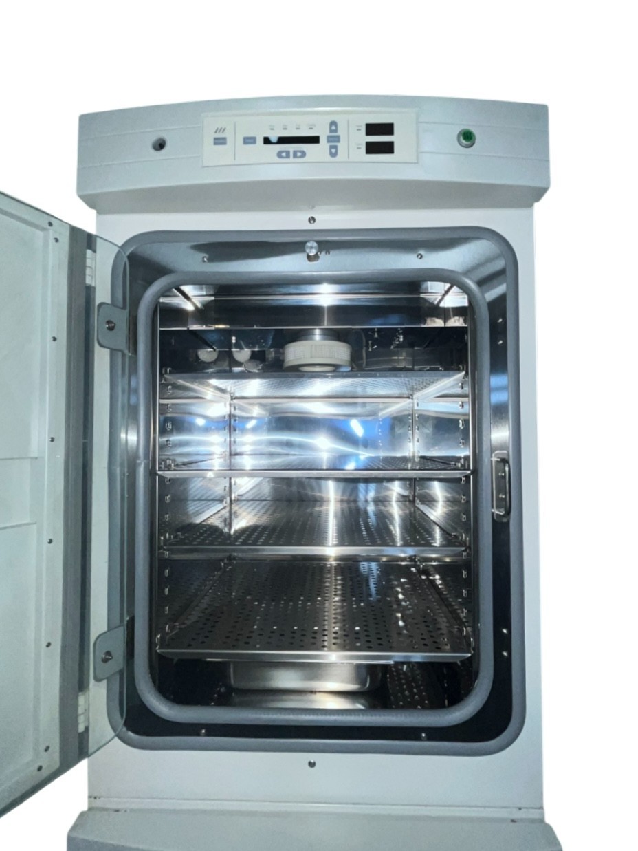 Fully Working Thermo Scientific 370 Dual Stack CO2 Incubator