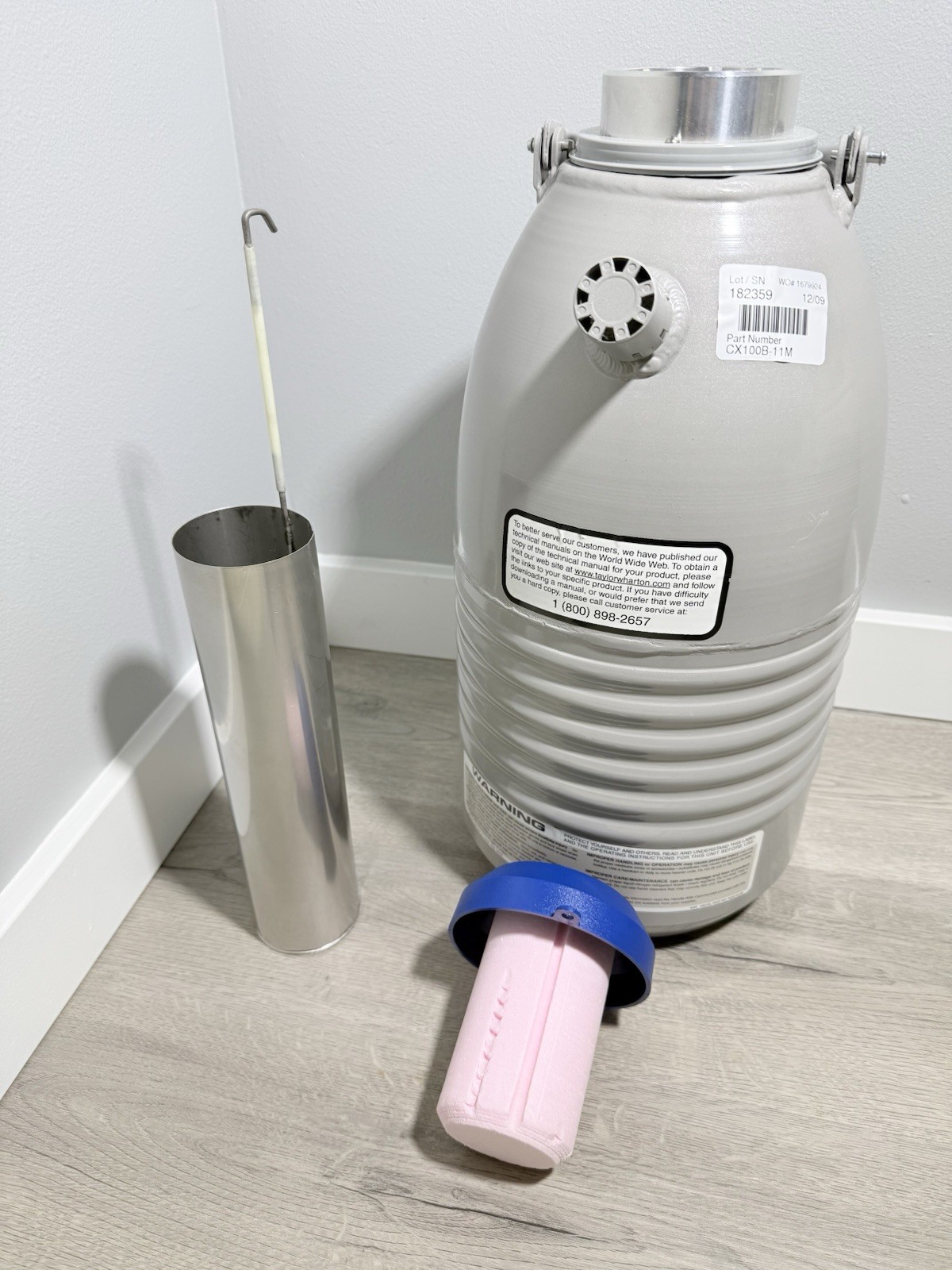 Taylor Wharton CX100 dewar Dry Shipper canister Cryo Express (CX) canister