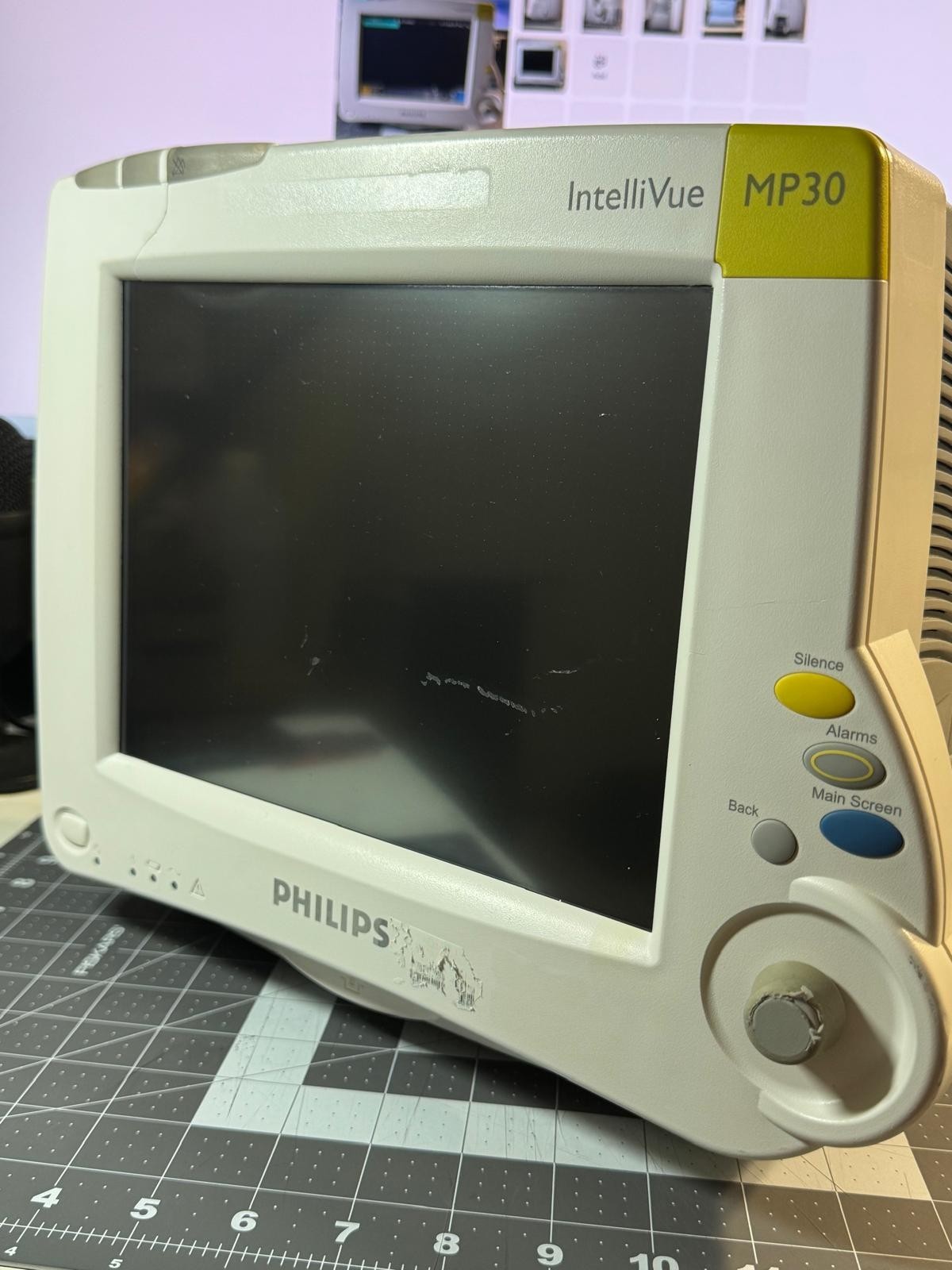 2 Philips IntelliVue MP30 Touchscreen Patient Monitors (M8002A)