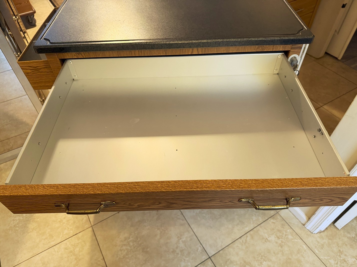 Capsa VM4-AP Medication Cart (7 Drawers)