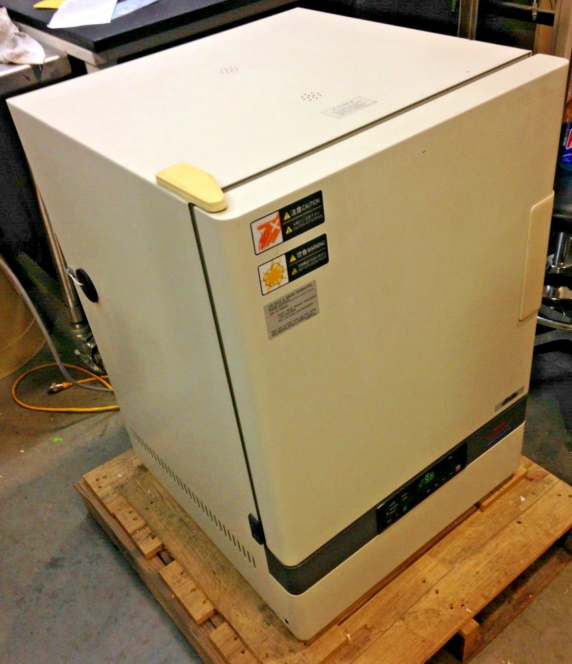 Sanyo MIR-162 Gravity Convection Incubator
