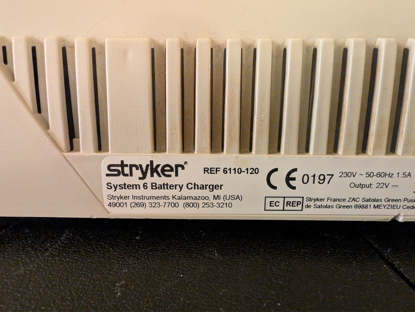 Stryker 6110-120 System 6 Battery Charger Untested / Parts Repair / No Batteries