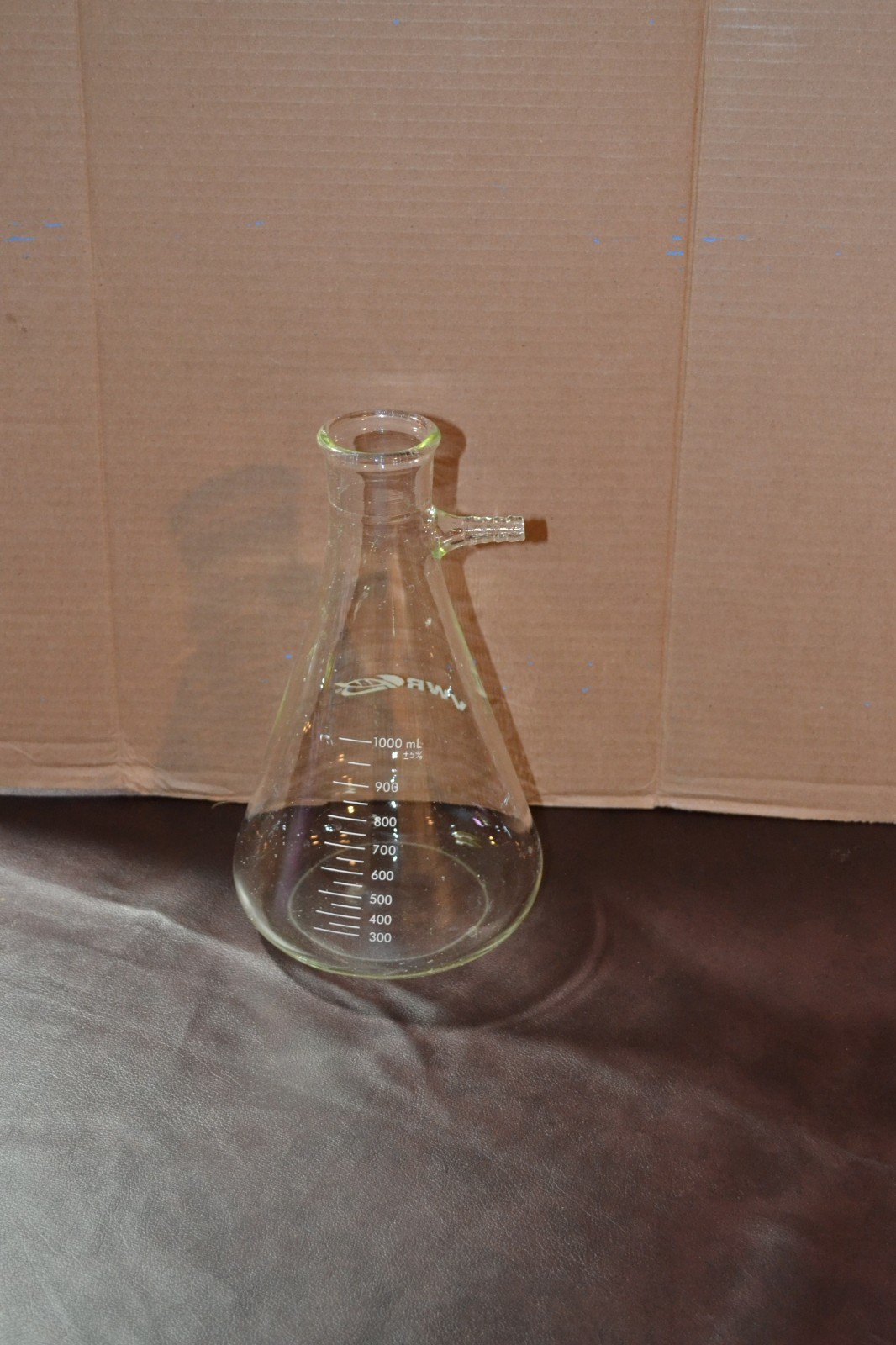 VWR Filtering Flasks Heavy Wall Graduated 1000mL Lot 2 PCS