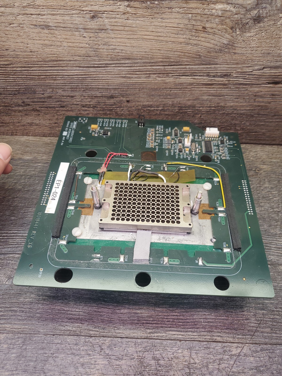 Bio-Rad T100 Coyote Interconect 140 Well Module Board Bio-rad T100