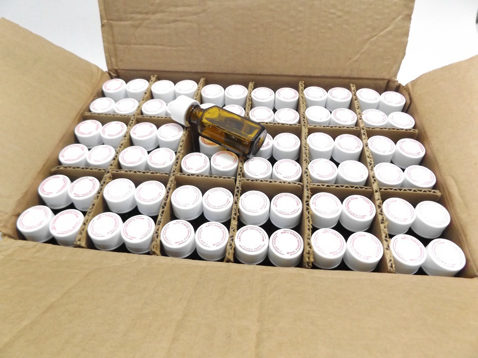 Case of 72 Centor P-801 Amber Glass Oval 1 Oz With Clic-Loc® Top