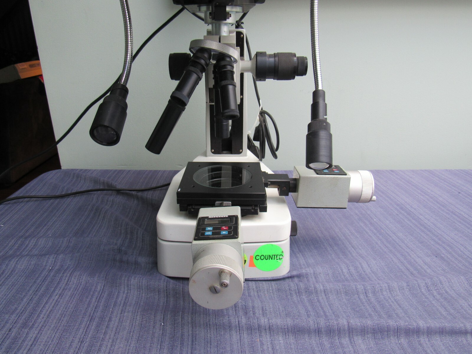 Vision Engineering Stereo Dynascope with stand, 4 optics.