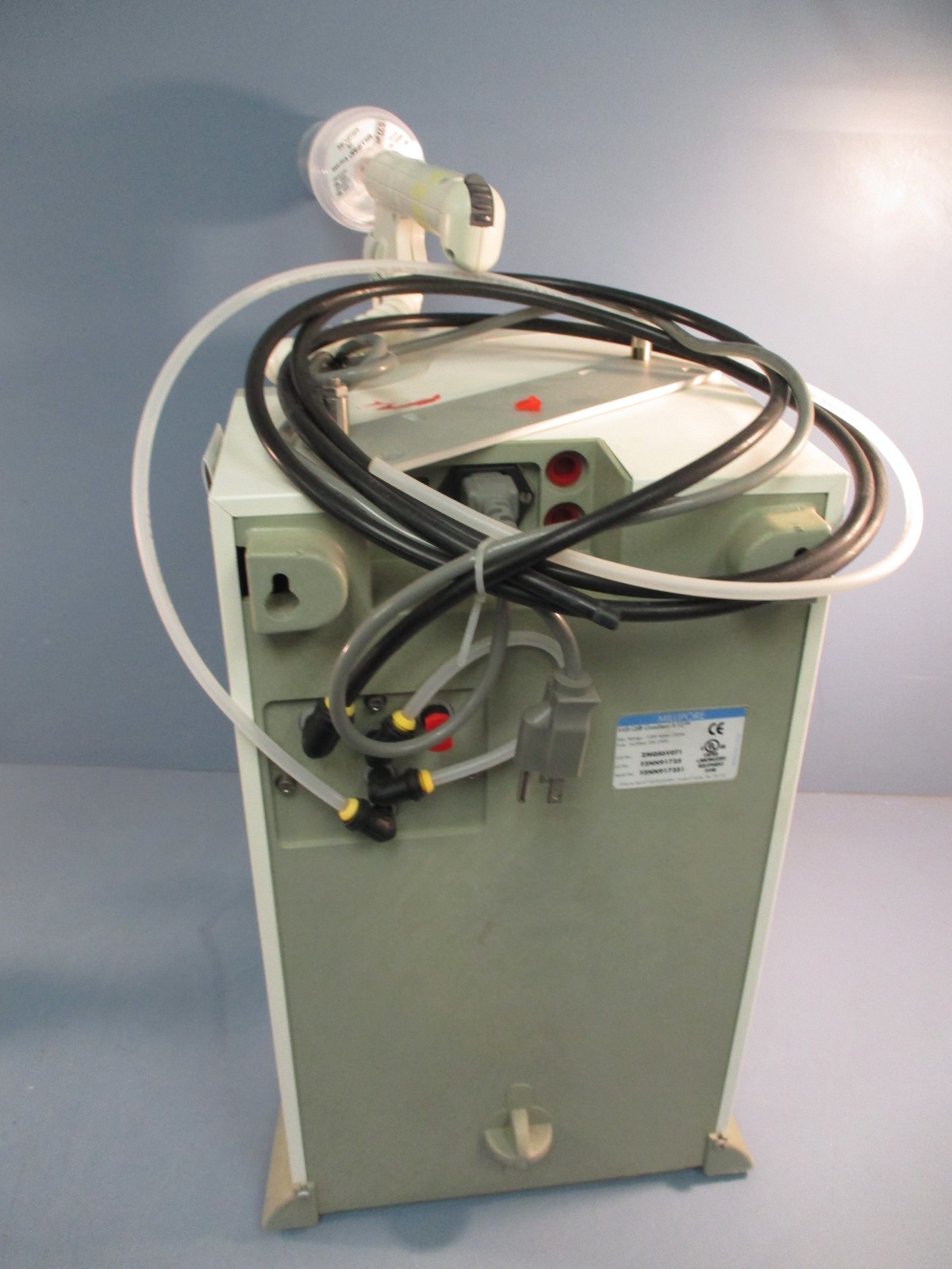 Milli-Q Millipore A10 Gradient ZMQS6V0T1 120V, 60Hz, 100VA