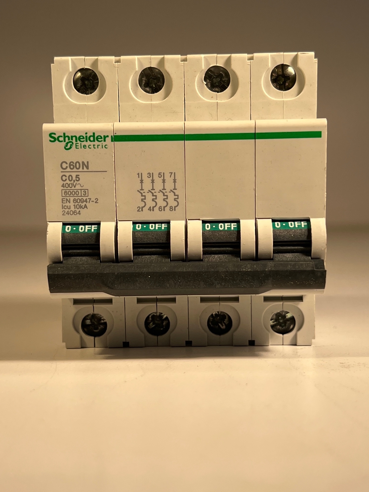 ONE (1) SCHNEIDER ELECTRIC C60N C0.5 4-Pole Circuit Breaker 0.5A 500V 5KA (USED)