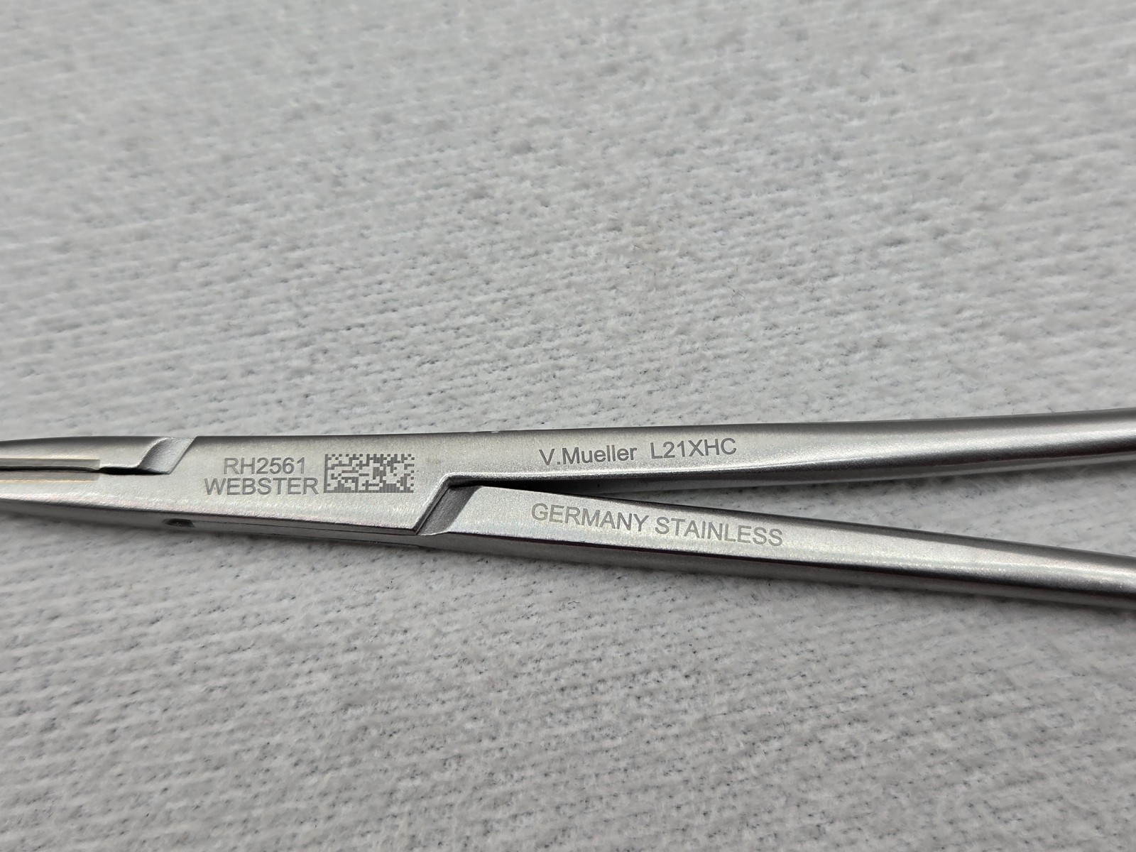 V. Mueller RH2561 Webster Smith Vital Needle Holder 4.75″ – Ultrasonic Cleaned